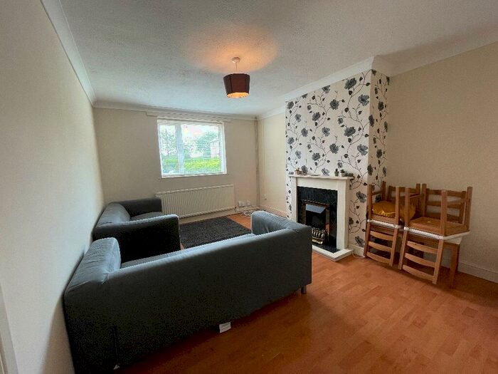 4 Bedroom Semi-Detached House To Rent In Pennard Place, Cardiff(City), CF14