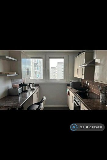 2 Bedroom Flat To Rent In Kendal Tower, Birmingham, B17