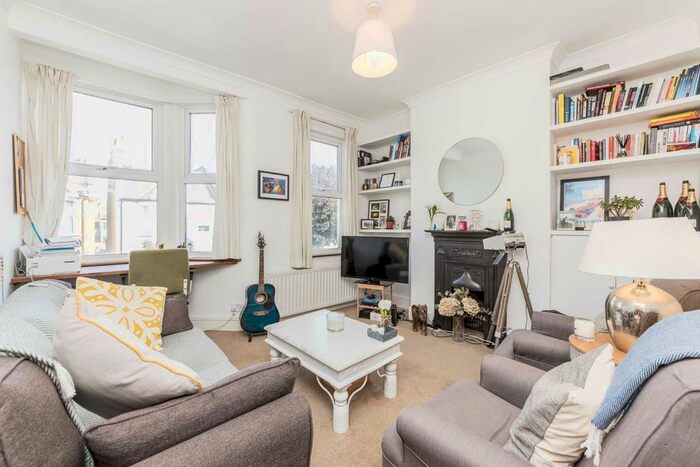 2 Bedroom Flat To Rent In Strathville Road, London SW18