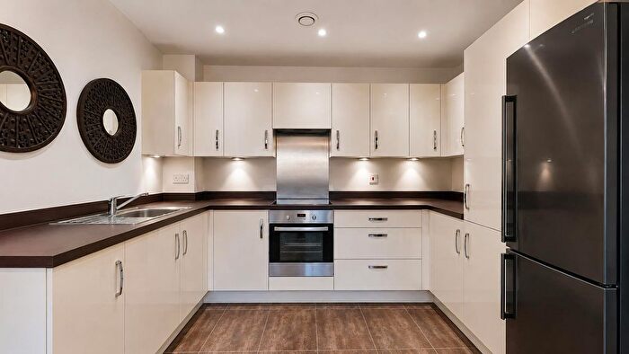 2 Bedroom Flat To Rent In Salisbury Road, Southall, UB2
