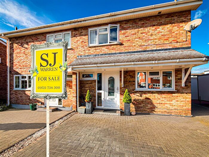 3 Bedroom Semi-Detached House For Sale In Dunkirk Road, Burnham-On-Crouch, CM0