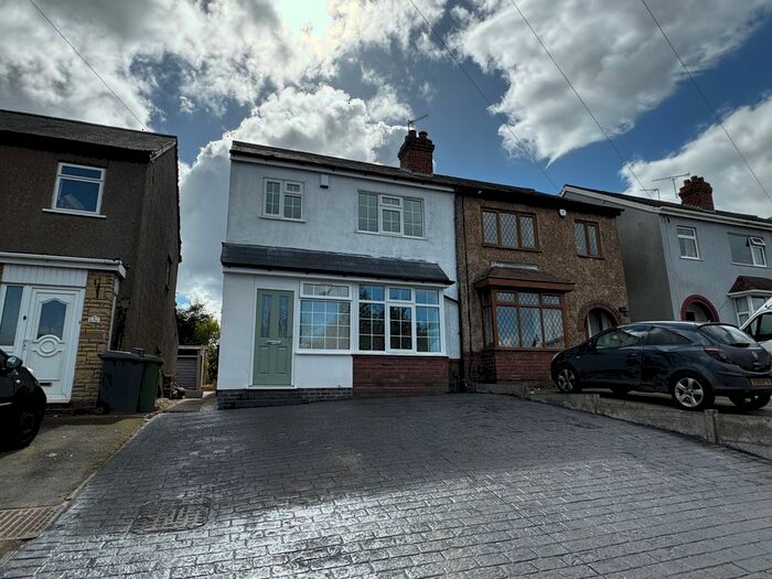 3 Bedroom Semi-Detached House To Rent In Mount Road, Penn, Wolverhampton, WV4