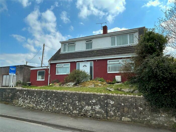 4 Bedroom Bungalow For Sale In Bron Y Felin, Llangefni, Anglesey, Sir Ynys Mon, LL77