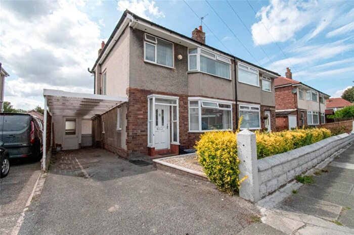 3 Bedroom Semi-Detached House For Sale In Woodcote Bank, Prenton, Wirral, CH42