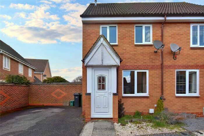 2 Bedroom Semi-Detached House To Rent In Humber Close, Didcot, Oxfordshire, OX11
