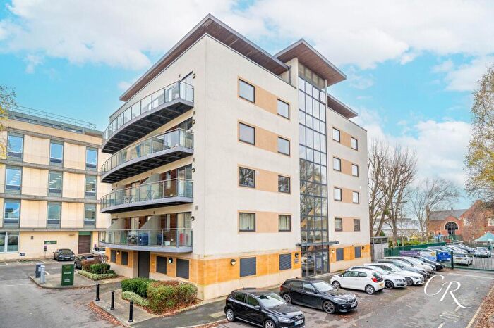 1 Bedroom Apartment For Sale In St. James Square, Cheltenham, GL50