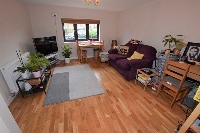 1 Bedroom Flat To Rent In Dale Grove, North Finchley, N12