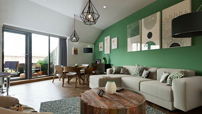 2 Bedroom Apartment For Sale In Flat, Lochwinnoch Road, Kilmacolm, PA13