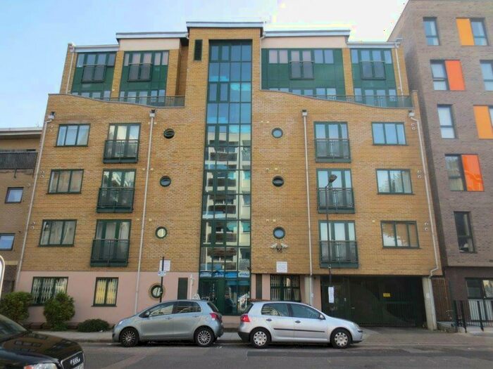 2 Bedroom Flat To Rent In Stainsby Road, London, E14