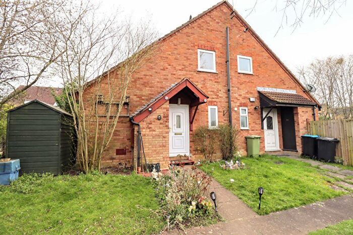 1 Bedroom Cluster House For Sale In Barleycroft, Furzton Milton Keynes, MK4