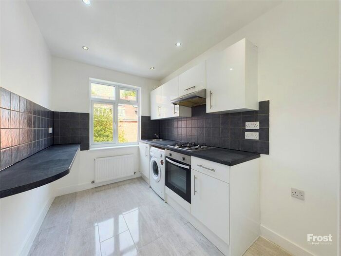 2 Bedroom Flat To Rent In Church Road, Ashford, Surrey, TW15