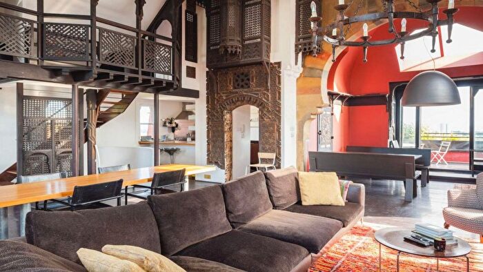 4 Bedroom Flat To Rent In Lyndhurst Road, Hampstead, NW3