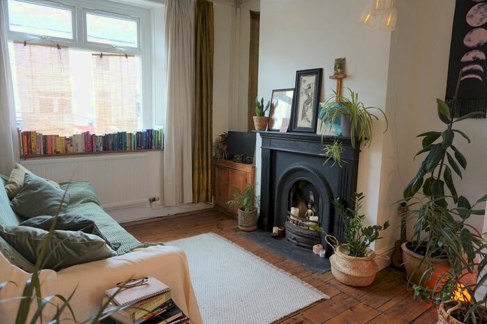 3 Bedroom Terraced House To Rent In Lead Street, Roath, Cardiff, CF24