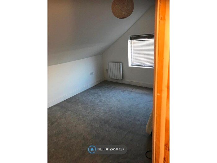 2 Bedroom Flat To Rent In Wisbech Road, King's Lynn, PE30