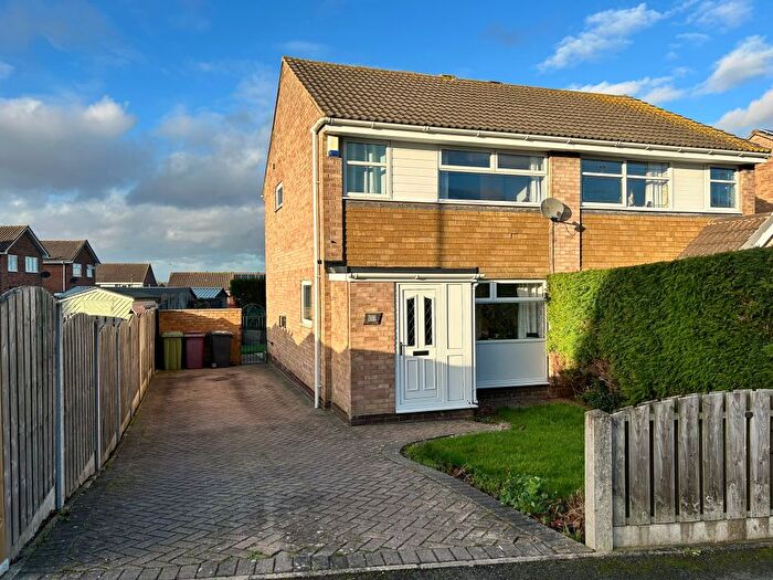 3 Bedroom Semi Detached House For Sale In Bay Court, Killamarsh, Sheffield, S21