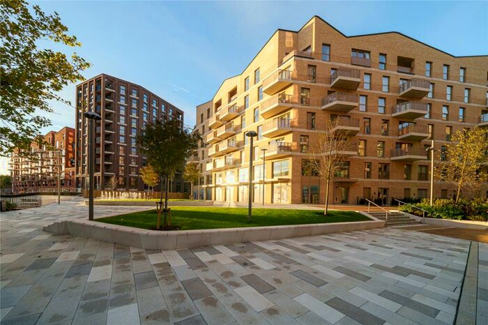 2 Bedroom Duplex To Rent In Carraway Street, Reading, Berkshire, RG1