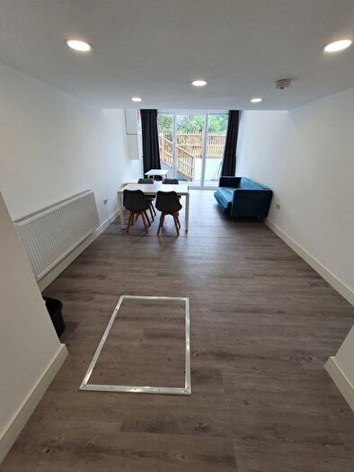 2 Bedroom Flat To Rent In Coster Avenue, London, N4