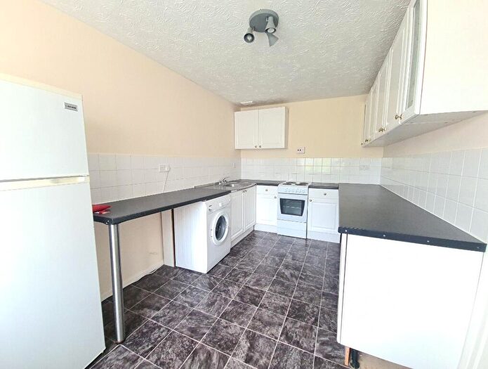 2 Bedroom Flat To Rent In Fairfield Road, Dunstable, LU5