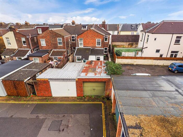 3 Bedroom End Of Terrace House For Sale In Ethel Road, Portsmouth, PO1