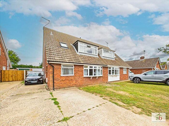 4 Bedroom Semi-Detached House For Sale In Penryn Road, Kesgrave, IP5