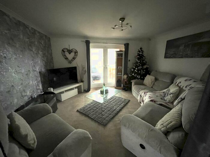 2 Bedroom House To Rent In Vera Crescent, Rainworth, NG21