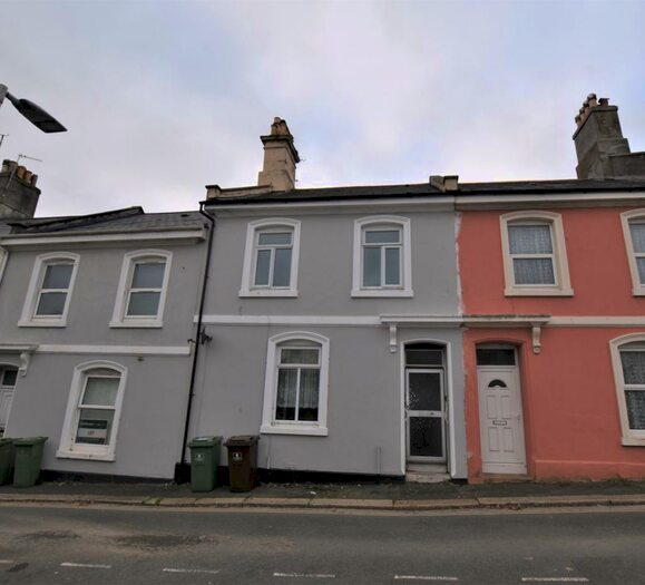 1 Bedroom Flat To Rent In Clarence Place, Morice Town, PL2