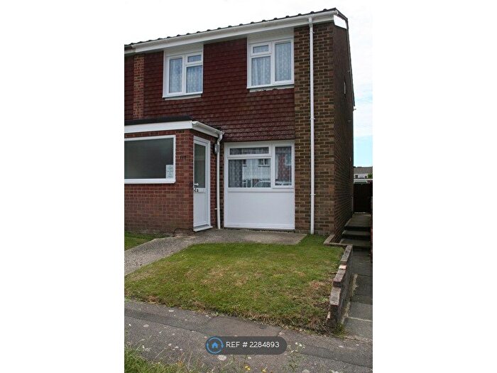 4 Bedroom Semi-Detached House To Rent In Little Breach, Chichester, PO19