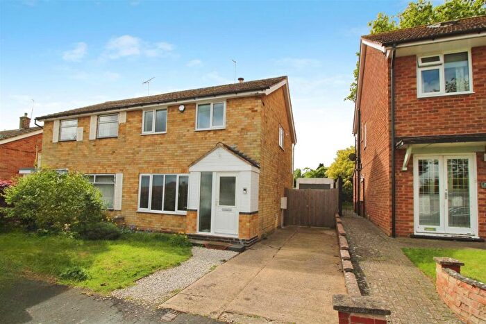 3 Bedroom Semi Detached House For Sale In Tennyson Avenue, Shakespeare Gardens, Bilton, Rugby, CV22
