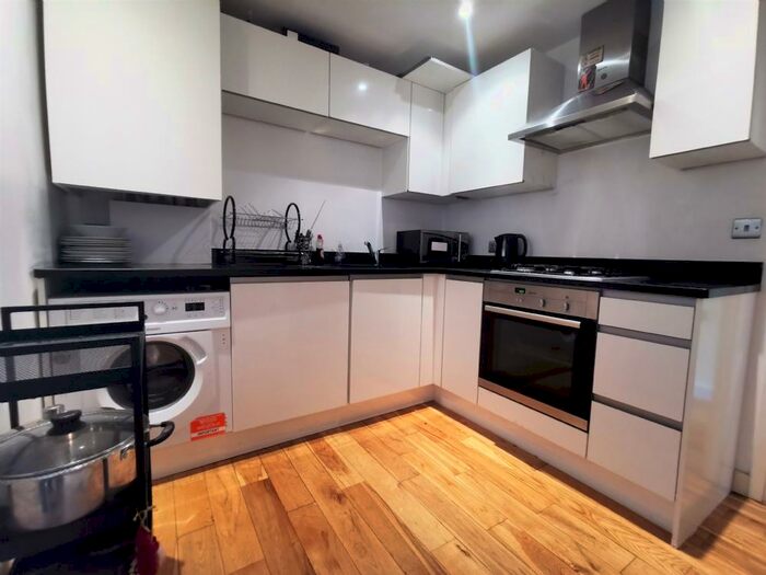 4 Bedroom Flat To Rent In Eagle Wharf Road, Old Street, N1