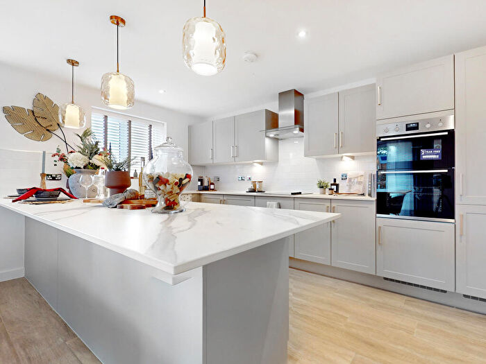 4 Bedroom Detached House For Sale In Langate Fields Long Marston Stratford-Upon-Avon, CV37