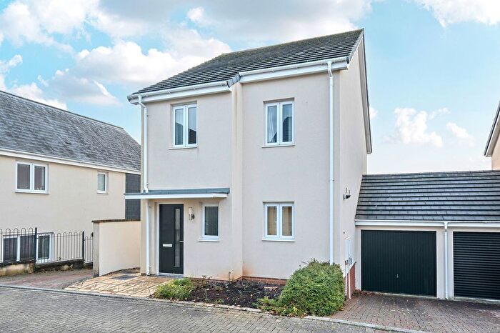 3 Bedroom Link Detached House For Sale In Little Batten Road, Totnes, TQ9