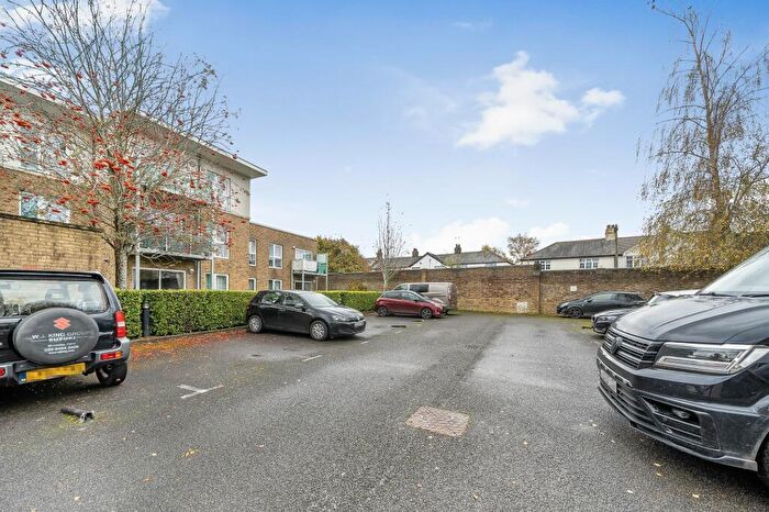 2 Bedroom Flat For Sale In Nicholls Close, Caterham, CR3