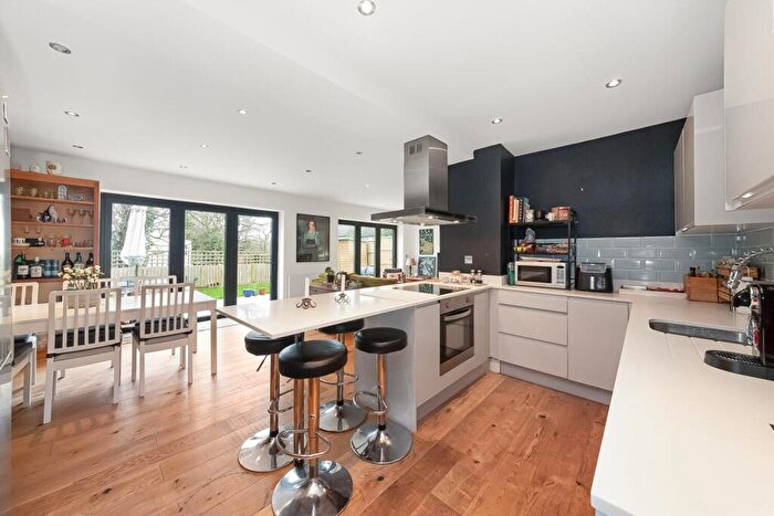 3 Bedroom Flat For Sale In Hamlet Road, Crystal Palace, London, SE19