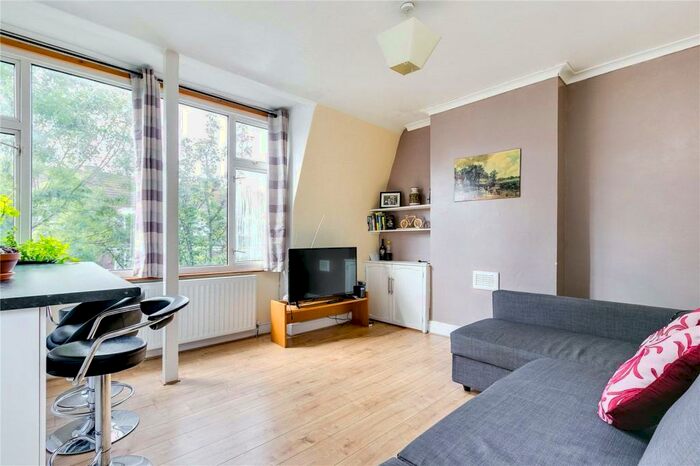 1 Bedroom Flat To Rent In Upper Richmond Road West, East Sheen, London, SW14