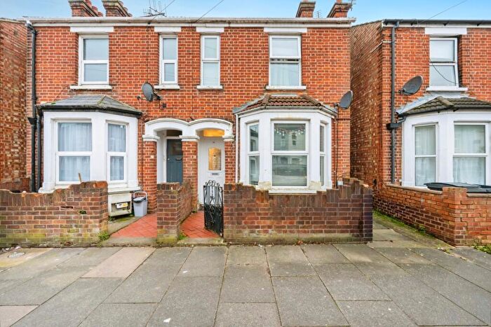 3 Bedroom House To Rent In Nelson Street, MK40