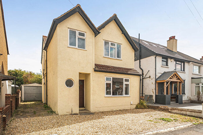 4 Bedroom Detached House For Sale In Copthorne Road, Leatherhead, KT22
