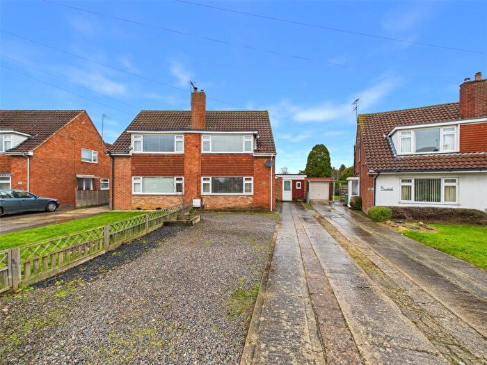 3 Bedroom Semi-Detached House For Sale In Chosen Way, Hucclecote, Gloucester, Gloucestershire, GL3