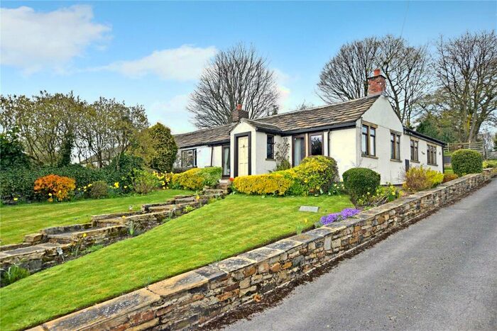 4 Bedroom Bungalow To Rent In Dawson Lane, Tong Village, Bradford, BD4