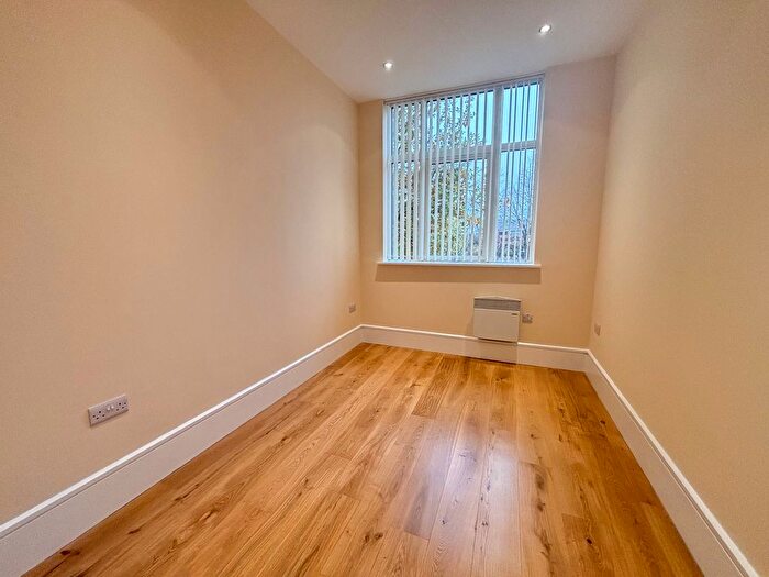 2 Bedroom Flat For Sale In The Dock Office, Salford Quays, Manchester, M50