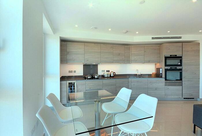 2 Bedroom Flat To Rent In Blackfriars Road, Southwark, London, SE1