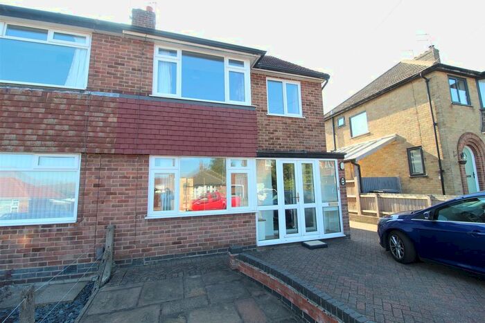 4 Bedroom Semi-Detached House To Rent In Atherstone Road, Loughborough, LE11