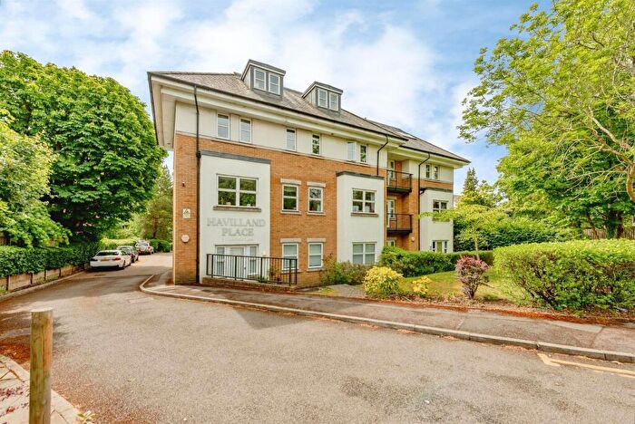 2 Bedroom Apartment For Sale In Linkfield Lane, Redhill, RH1