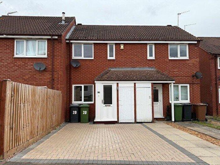 1 Bedroom Terraced House For Sale In Elizabeth Close, Wellingborough, Northamptonshire, NN8