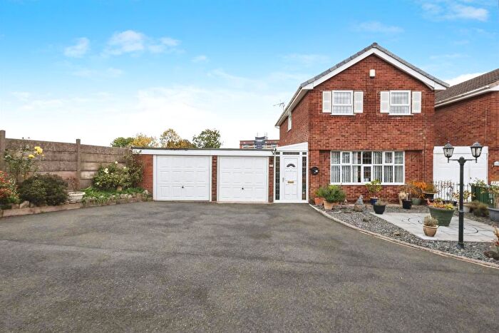 3 Bedroom Detached House For Sale In Queens Drive, Rowley Regis, B65