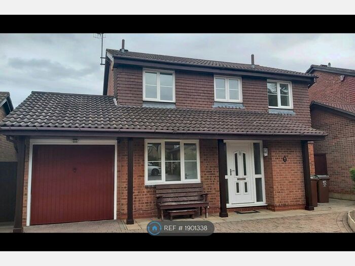 4 Bedroom Detached House To Rent In Edgbaston Gardens, Nottingham, NG8