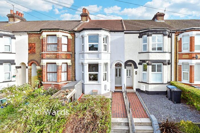 3 Bedroom Terraced House For Sale In Buckland Avenue, Dover, Kent, CT16