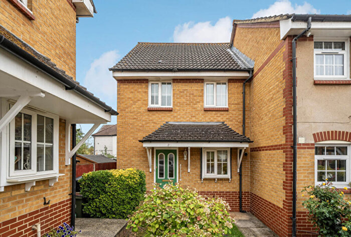 3 Bedroom End Of Terrace House For Sale In Elizabeth Close, Cheam, Sutton, SM1