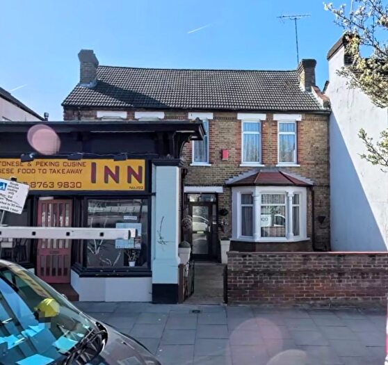 3 Bedroom Terraced House To Rent In Brighton Road, Coulsdon, CR5