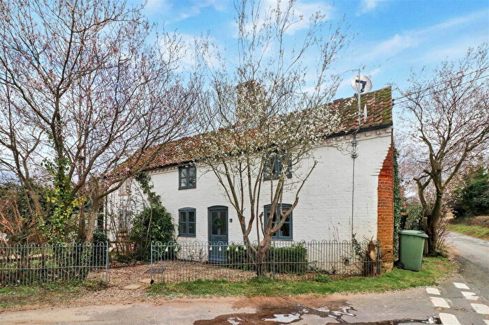 2 Bedroom Semi-Detached House For Sale In Back Lane, Lyng, Norwich, NR9