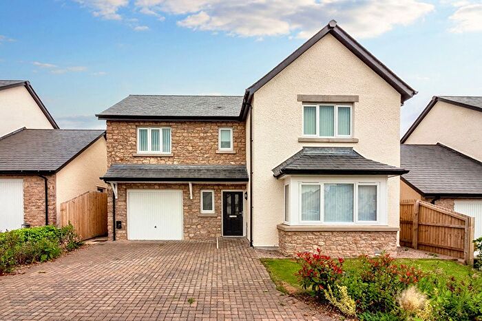 4 Bedroom Detached House For Sale In Thornthwaite Avenue, Kendal, LA9